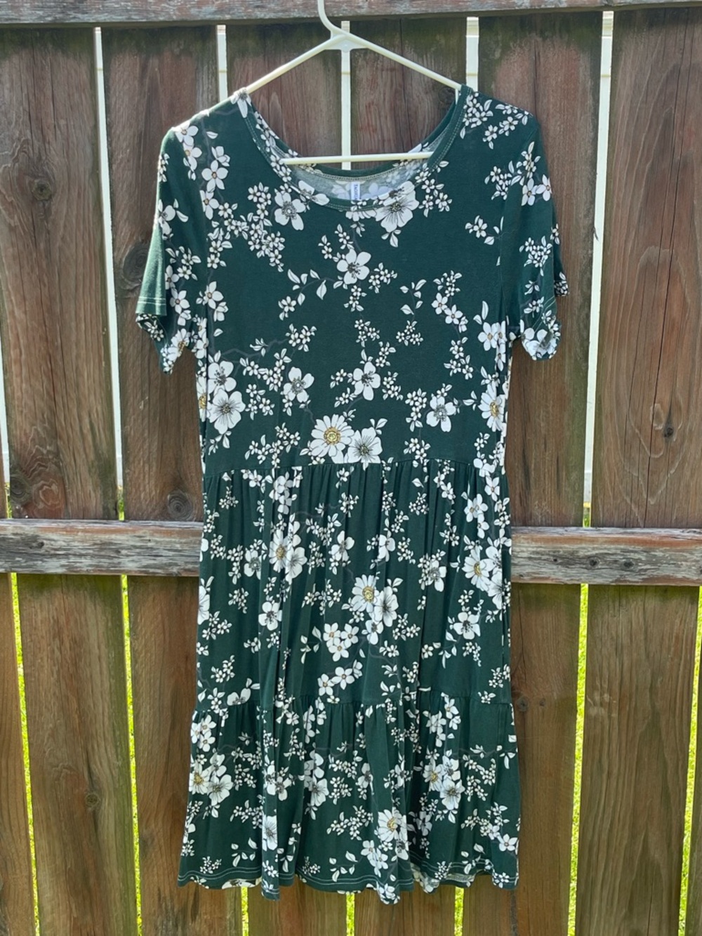 Dark Green Floral Short Sleeve Tiered Mini Dress